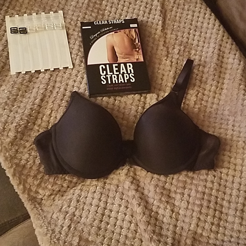 Victoria's Secret push up bra, NEVER WORN